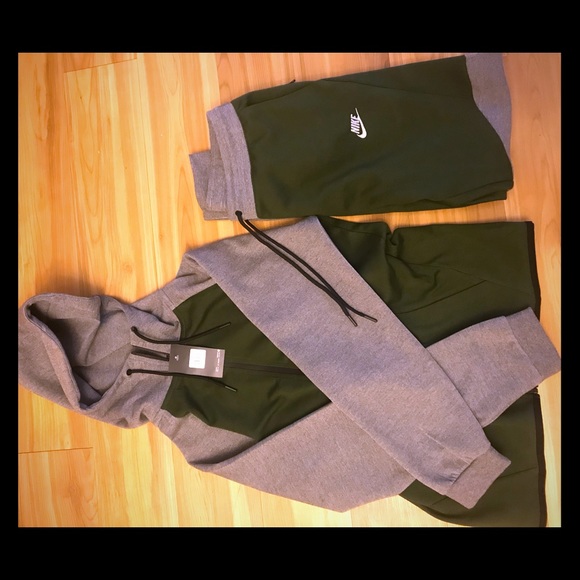 olive green nike sweatsuit